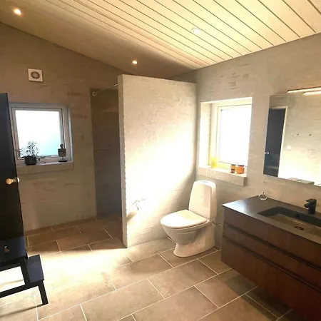 Hinda - 1-2km From The Sea By Interhome Feriehus *
